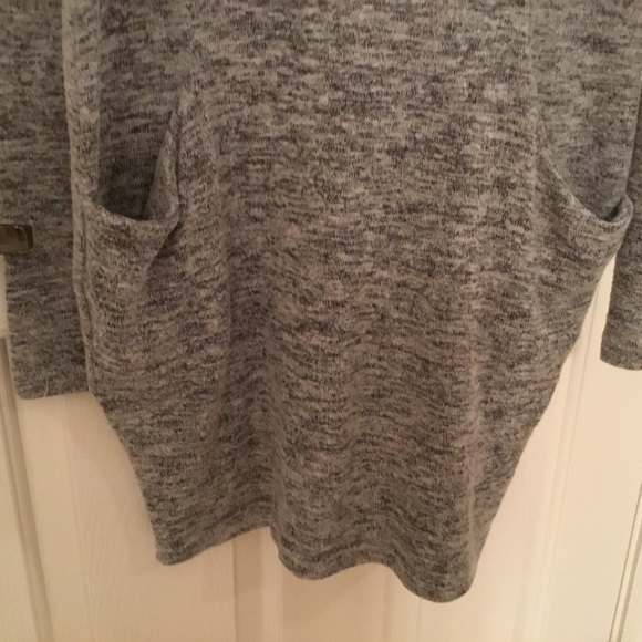 Papillon grey sweater dress with removable scarf - Picture 6 of 10